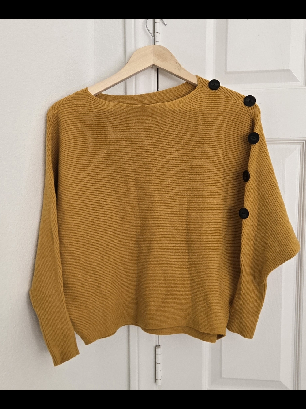 Women's Sweater Mustard Color Size Medium